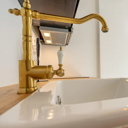 Chez Nadine 펜션 *