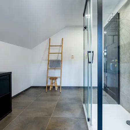 Chez Nadine * 라로셰안알데네