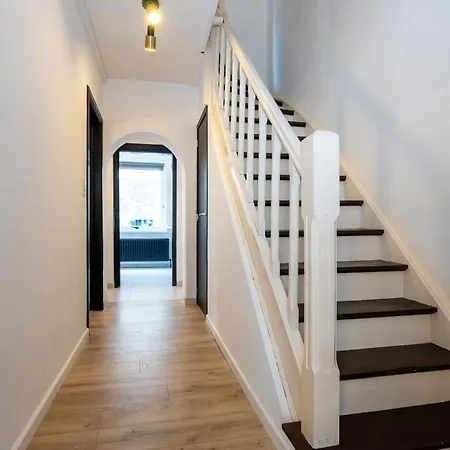 Chez Nadine 라로셰안알데네