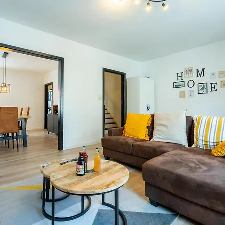 Chez Nadine بيت للعطل لاروش ان اردين